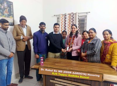 MD Dr. Rahul Sir Honoring RJS Topper Radhika Bansal